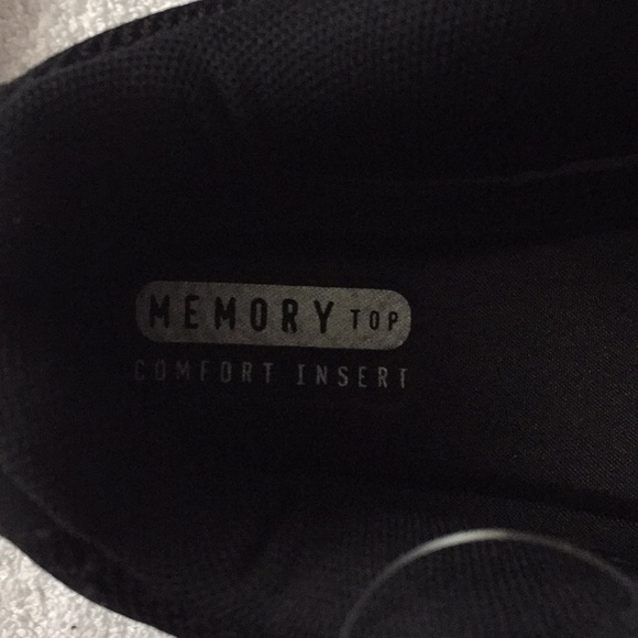 NWOB New Balance memory top women sneakers size 6W - Picture 7 of 7